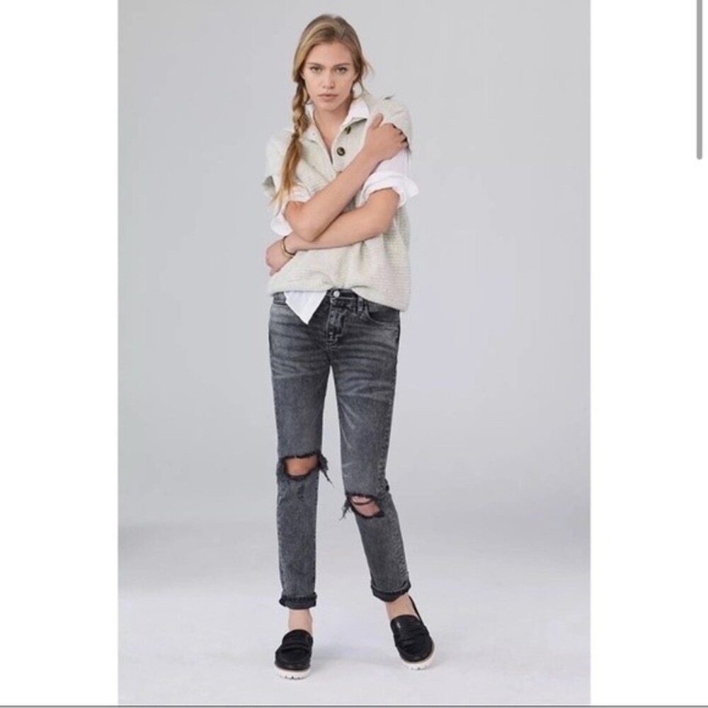 ANTHROPOLOGIE Pilcro The Slim Boyfriend Jeans Distressed‎ Organic Cotton 24
